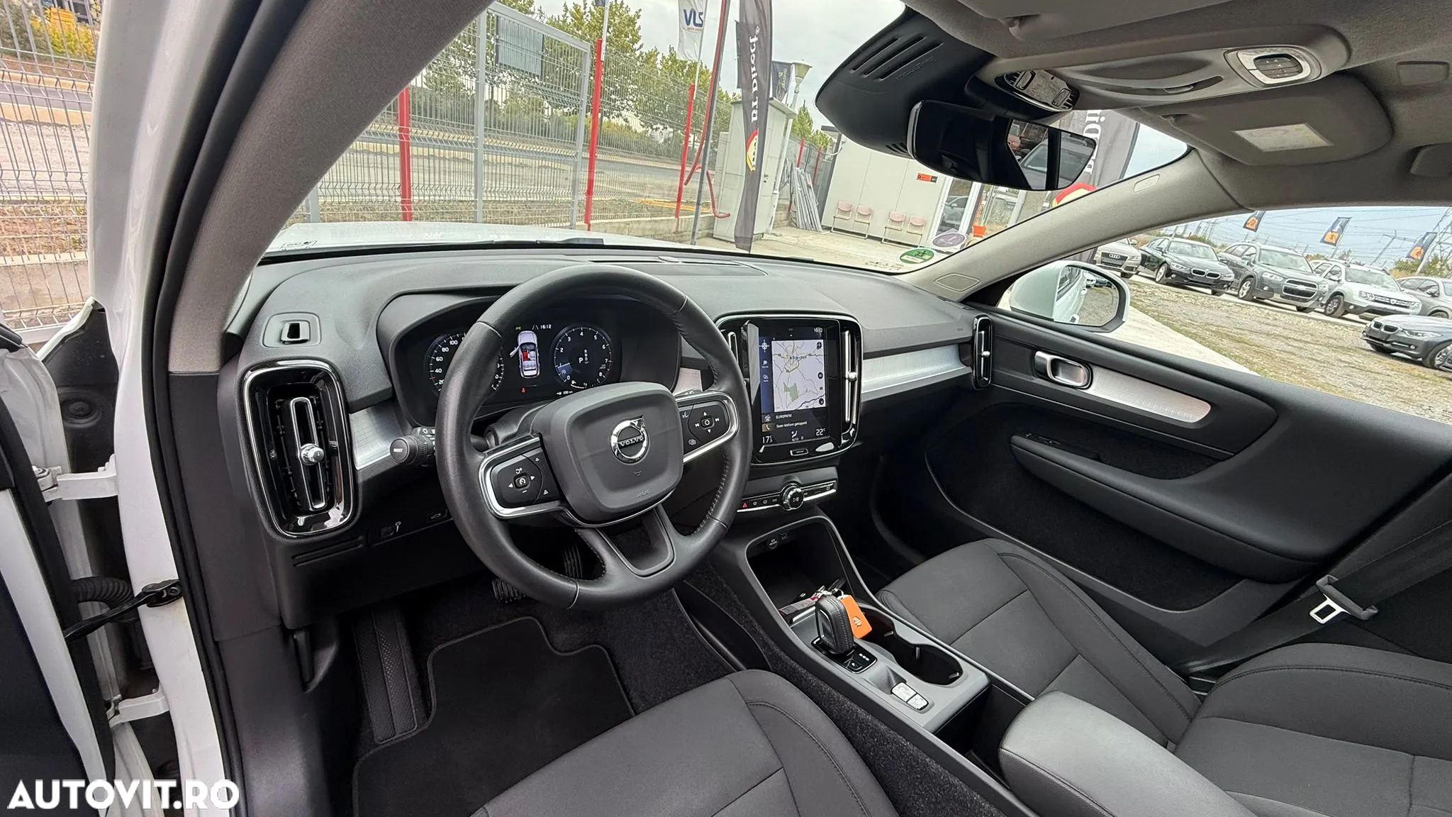 Volvo XC 40 T2 AT8 Momentum - 18