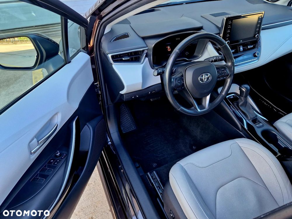 Toyota Corolla 2.0 Hybrid Executive - 23