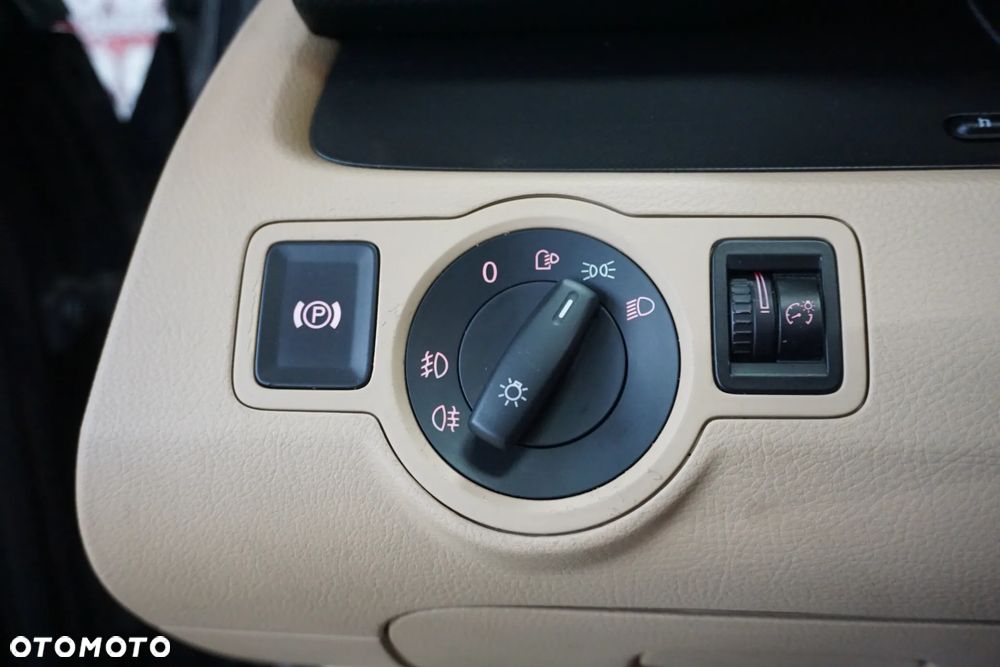 Volkswagen Passat 2.0 TDI DSG Comfortline - 31
