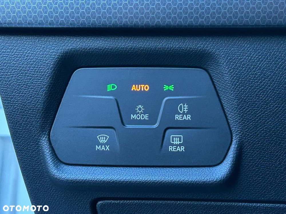 Seat Leon 1.0 eTSI Style DSG - 21