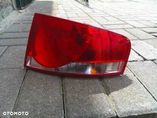 SEAT ALTEA XL PRAWA TYLNA LAMPA ORYGINAŁ EUROPA - 2