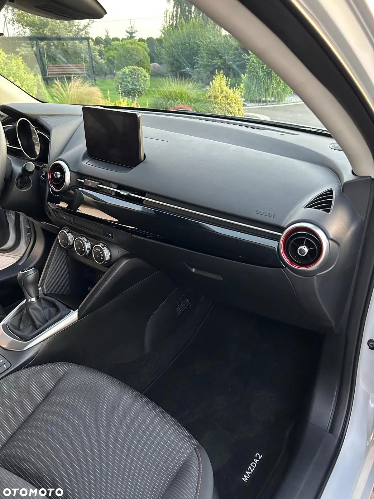 Mazda 2 e-SKYACTIV G 90 M HYBRID Homura - 27
