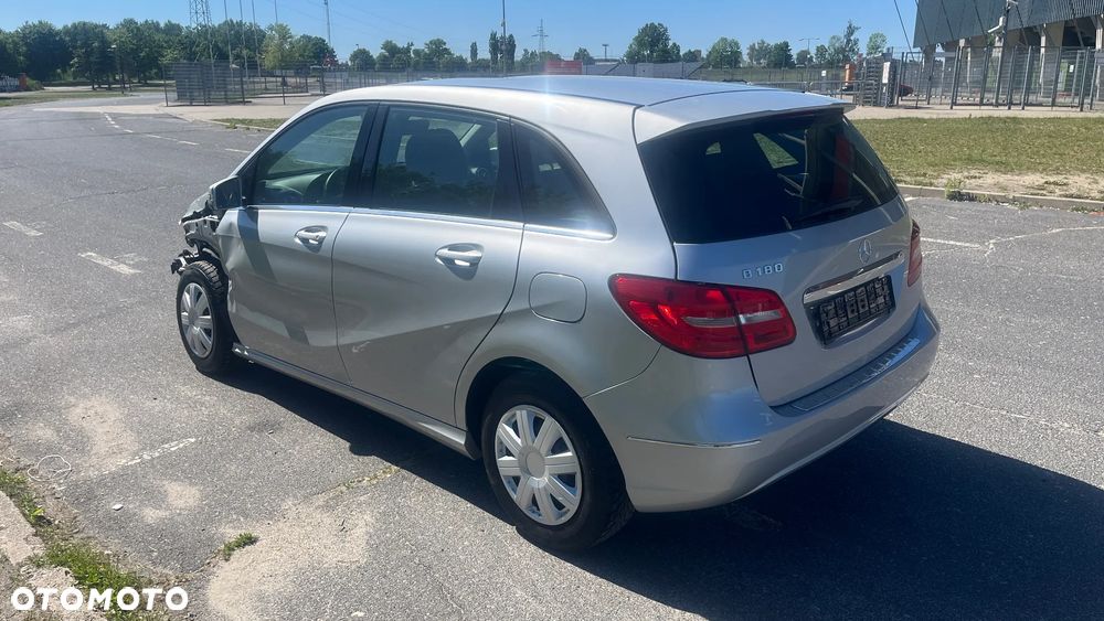 Mercedes-Benz Klasa B 180 BlueEFFICIENCY Edition - 4