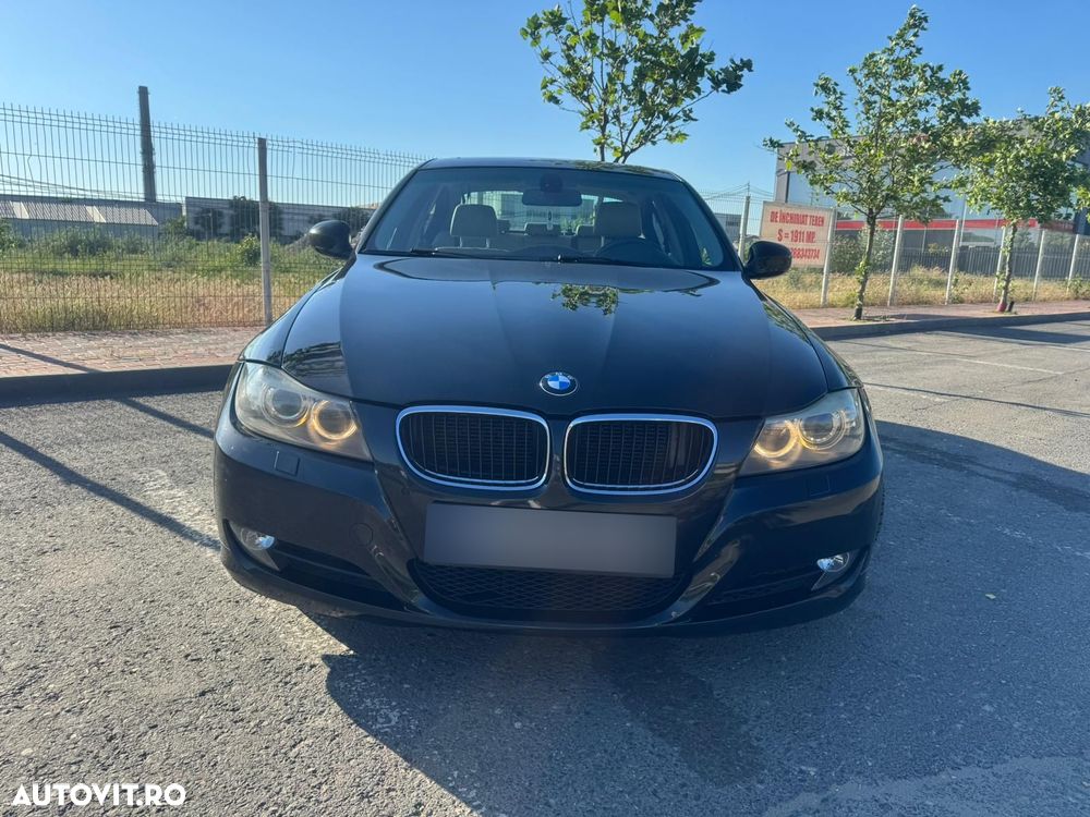 BMW Seria 3 318i Aut. - 2