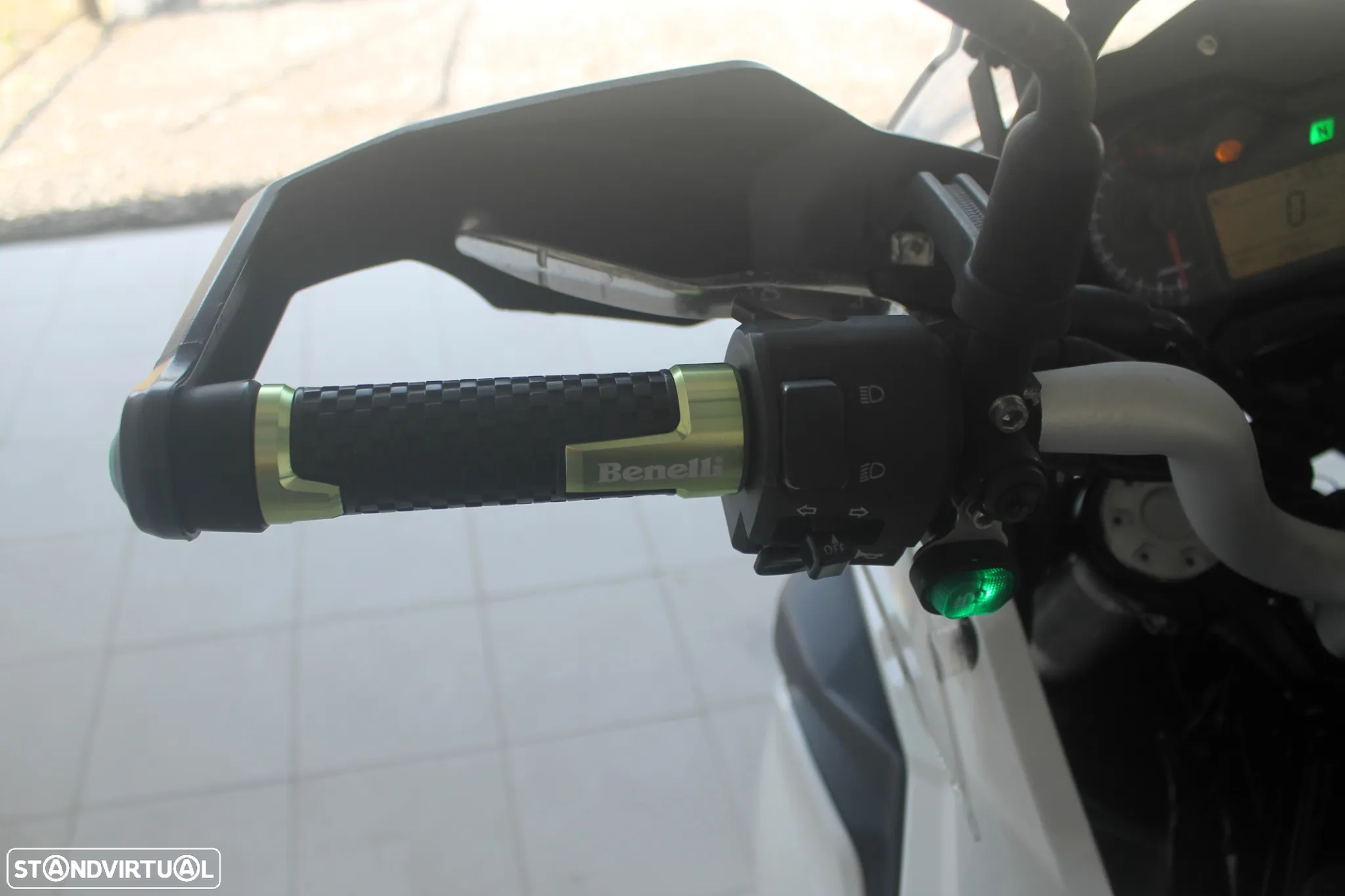 Benelli TRK 502 - 11