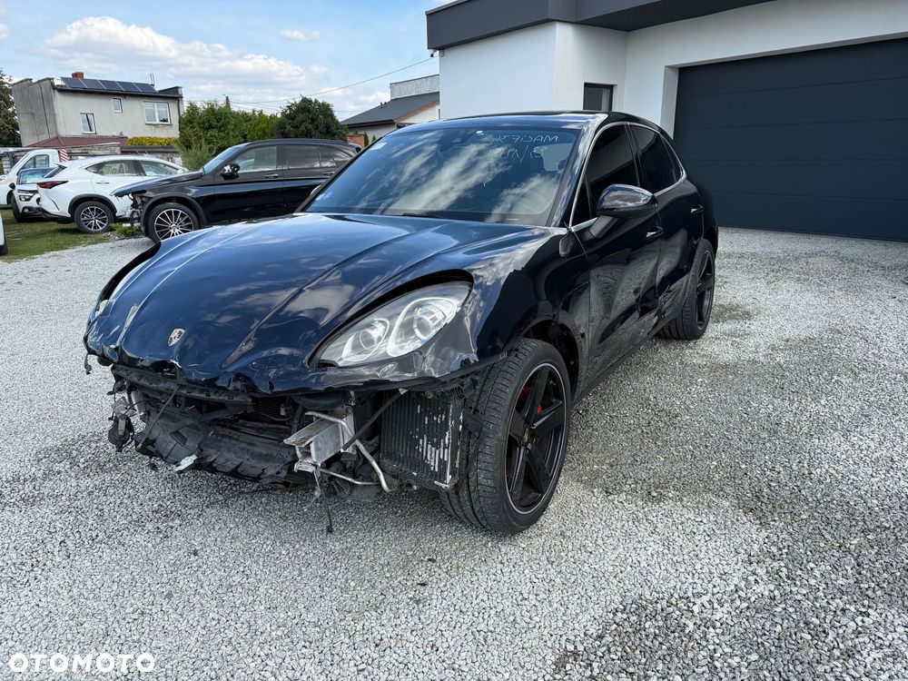 Porsche Macan Turbo PDK - 2