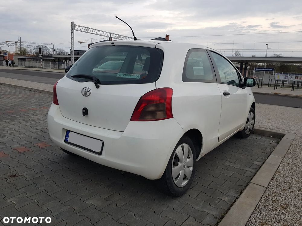 Toyota Yaris - 3