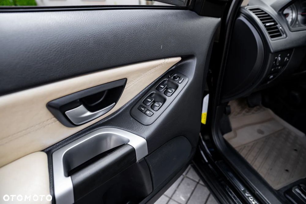 Volvo XC 90 D5 AWD Executive - 12