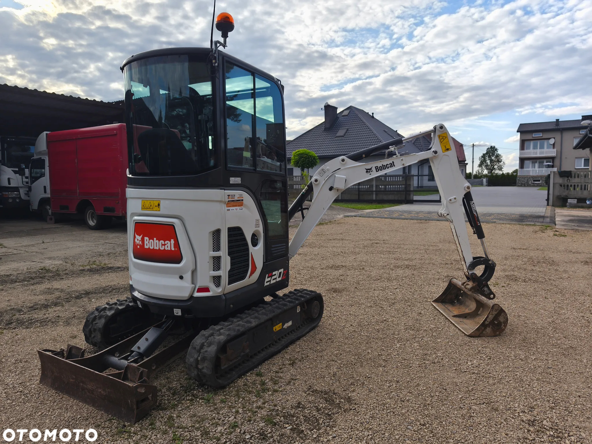 Bobcat E20 - 6