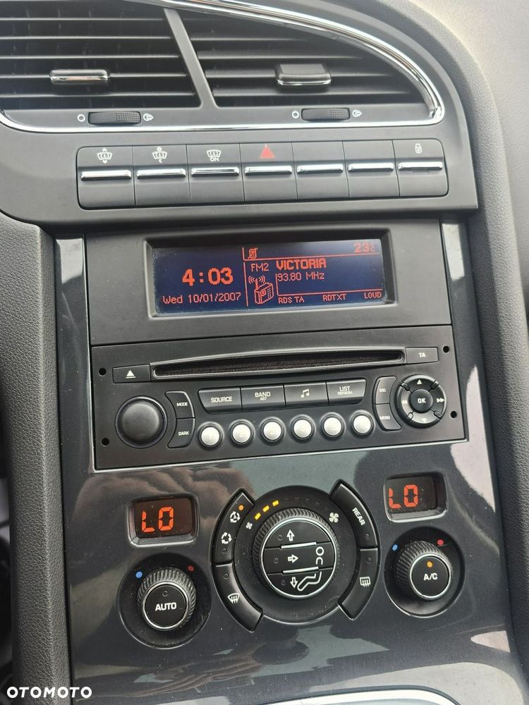 Peugeot 5008 - 31