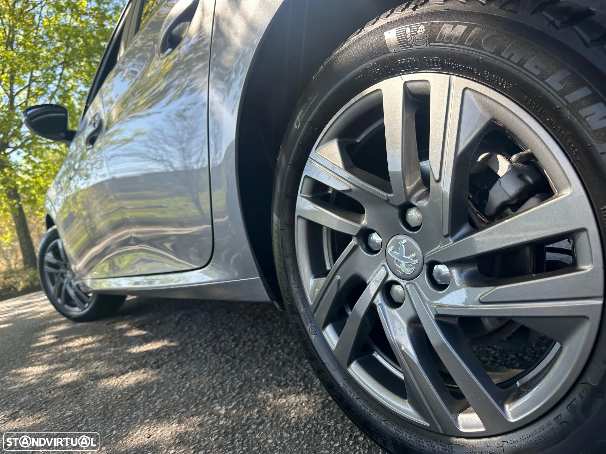 Peugeot 208 1.2 PureTech Allure Pack EAT8 - 7