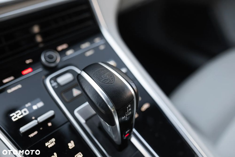 Porsche Panamera Turbo S - 18