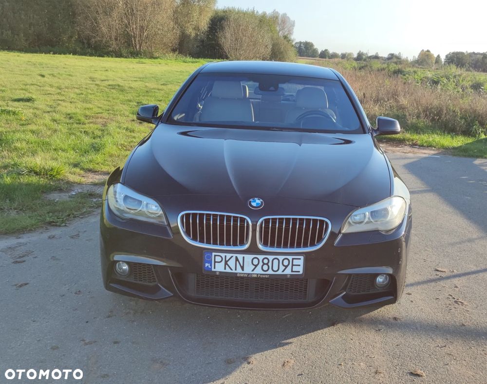 BMW Seria 5 550i xDrive - 3