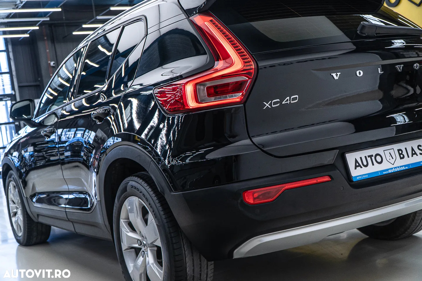 Volvo XC 40 T4 AWD Geartronic Inscription - 32