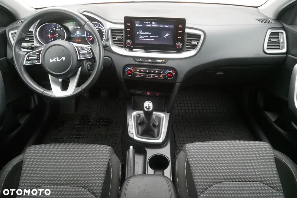 Kia Ceed 1.5 T-GDI M - 8