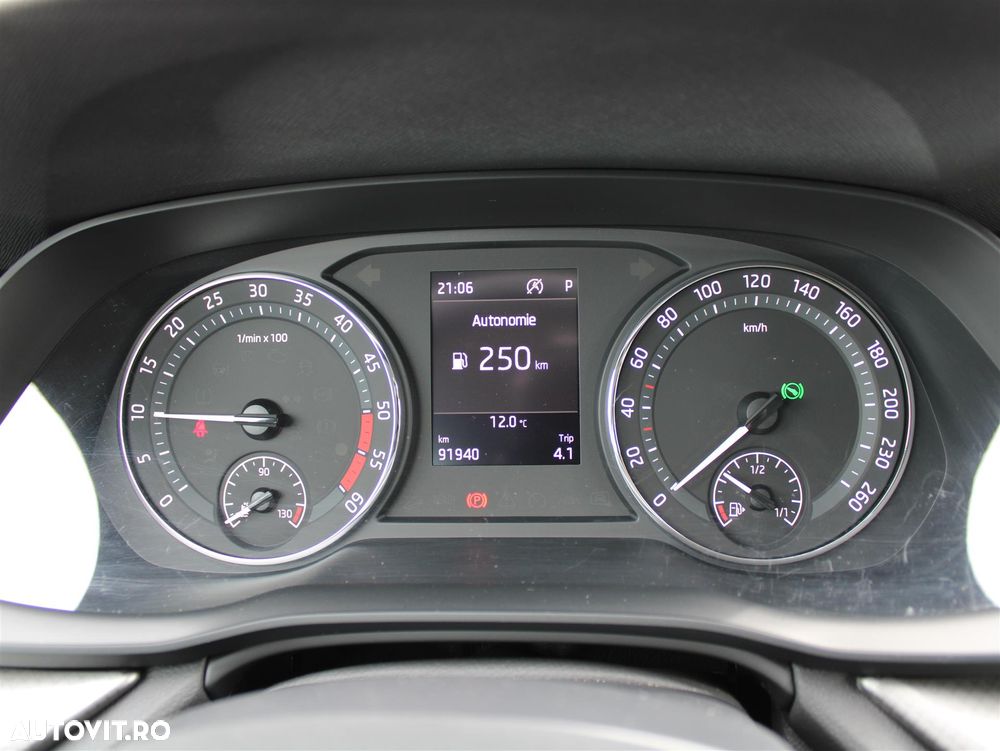 Skoda Octavia 2.0 TDI DSG Ambition - 16