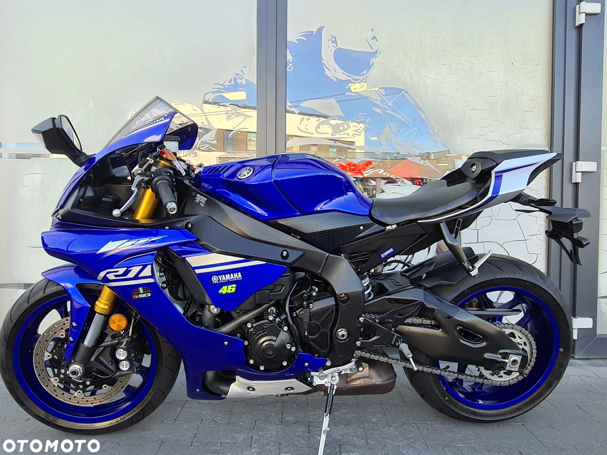 Yamaha R1 - 5