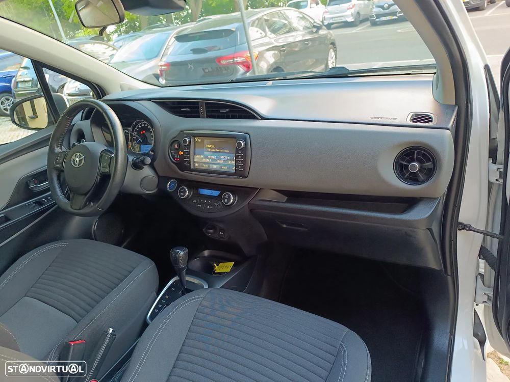 Toyota Yaris 1.5 HSD Comfort+P.Techno - 17