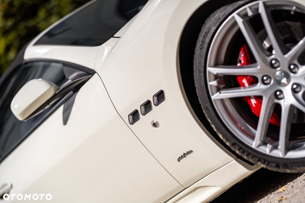 Maserati GranCabrio Sport - 8