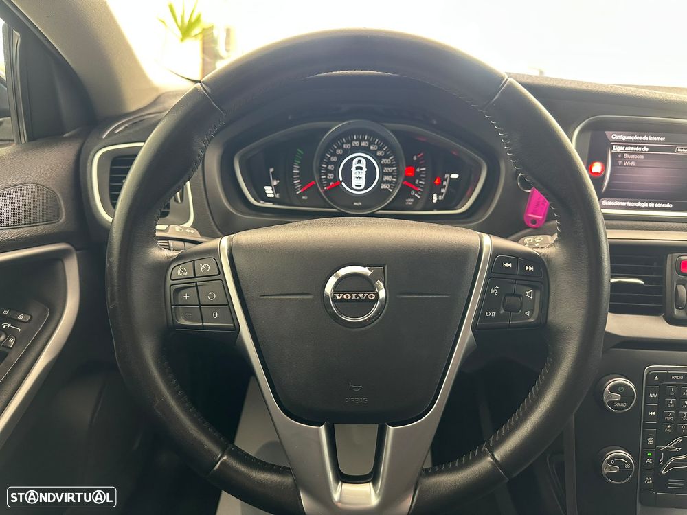Volvo V40 2.0 D3 Kinetic Geartronic - 26