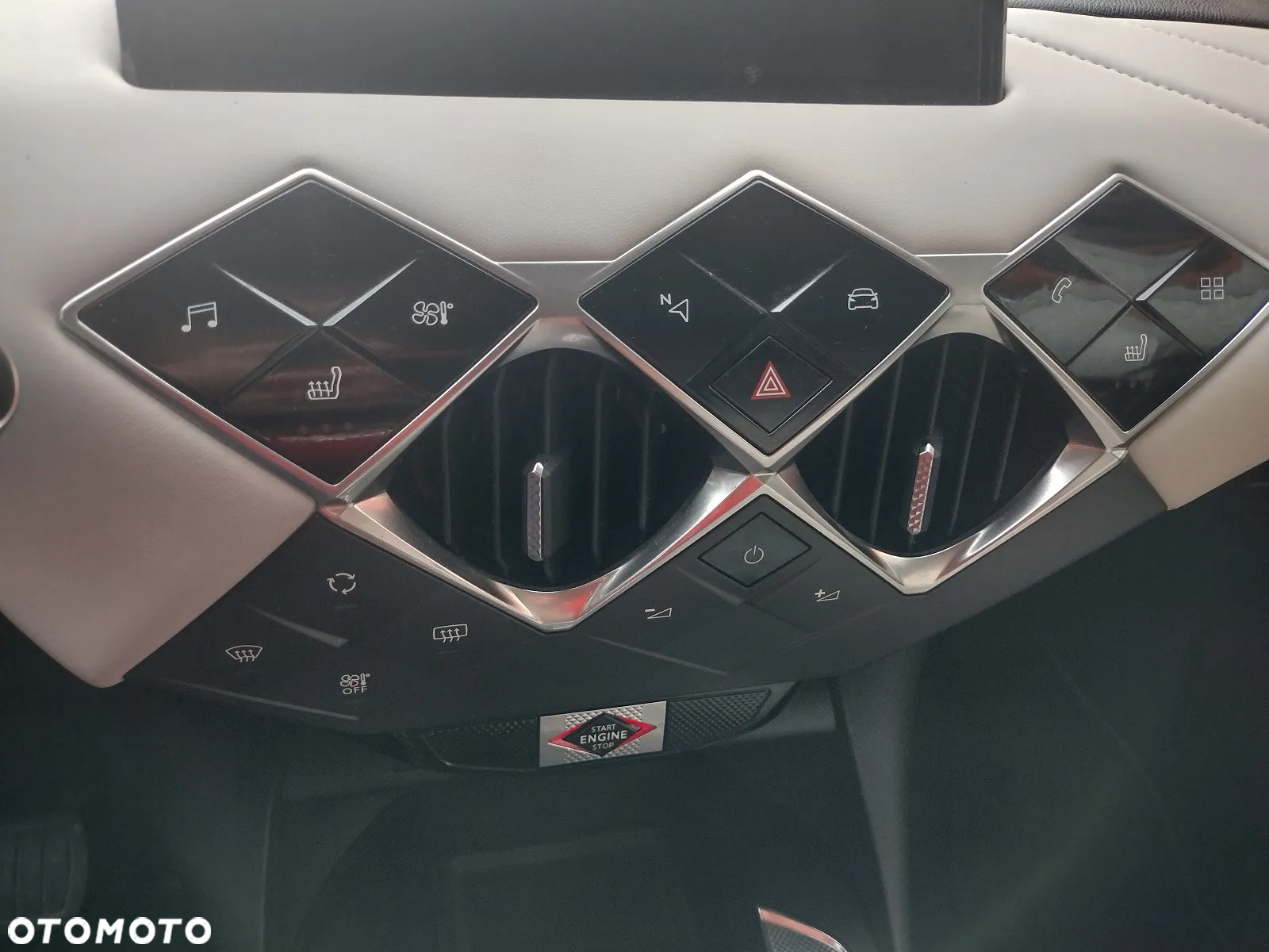 DS Automobiles DS 3 Crossback 1.2 PureTech Grand Chic - 6