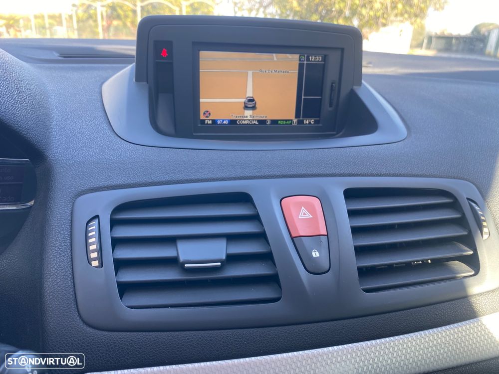 Renault Mégane Sport Tourer dCi 110 FAP Dynamique - 14