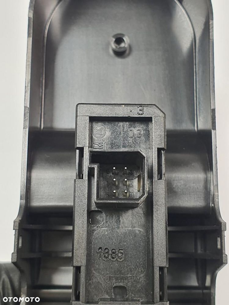 PRZEŁĄCZNIK SZYBY PRAWY PRZÓD PRZEDNI OPEL ASTRA III H 13197132 - 4