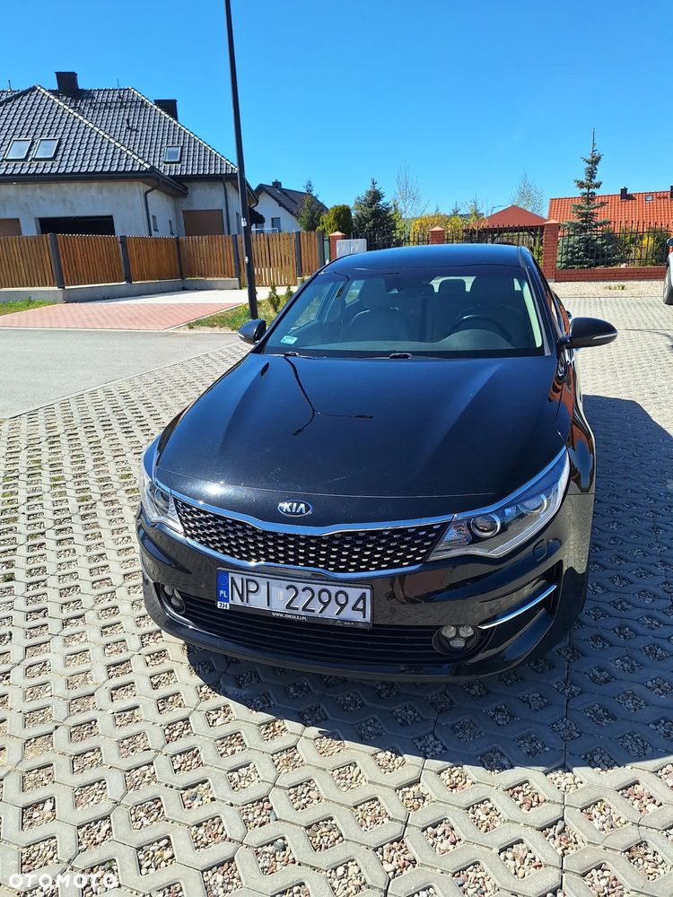 Kia Optima 2.0 L - 2