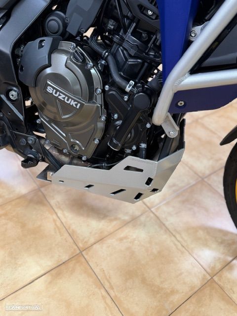 Suzuki DL - 6