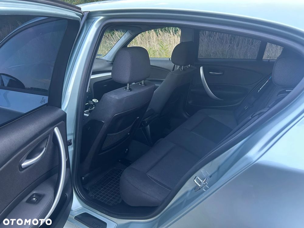 BMW Seria 1 120d DPF Edition Sport - 14