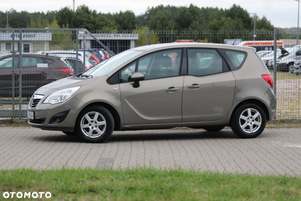 Opel Meriva - 8