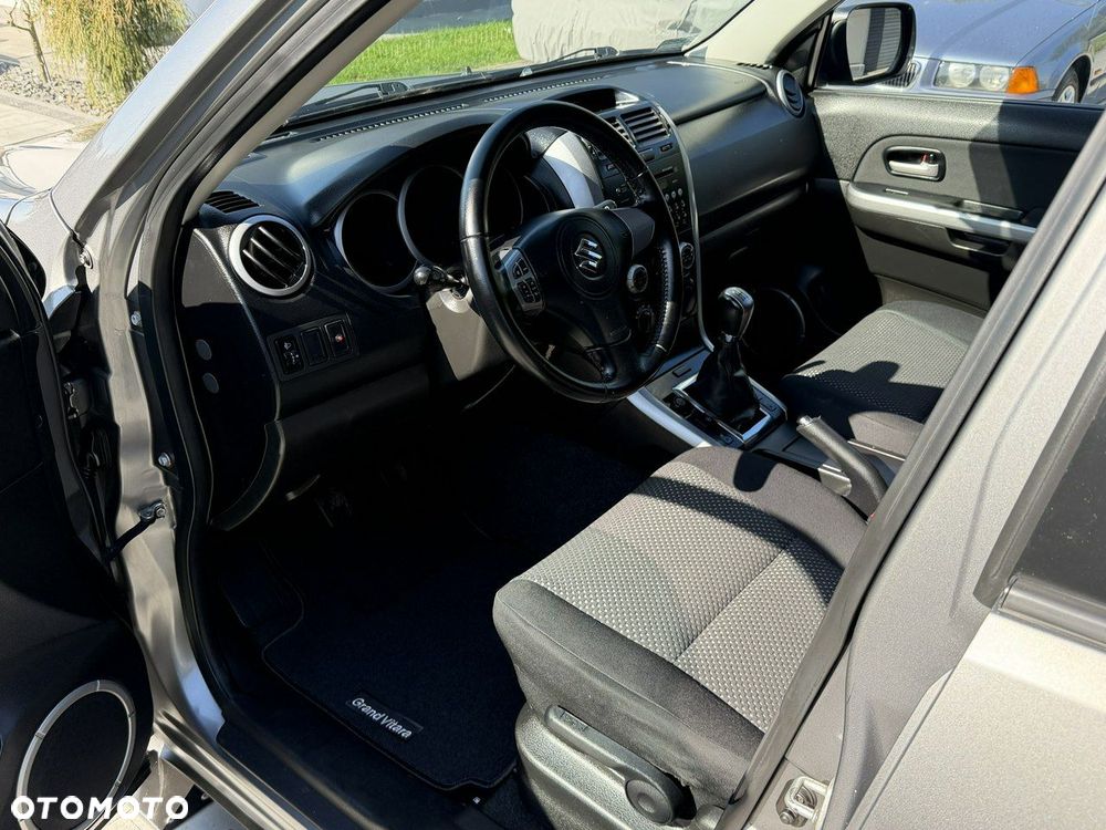 Suzuki Grand Vitara - 10