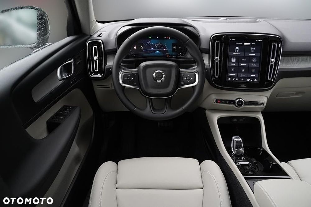 Volvo XC 40 B3 Plus Dark - 15