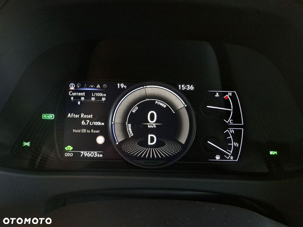 Lexus UX - 33