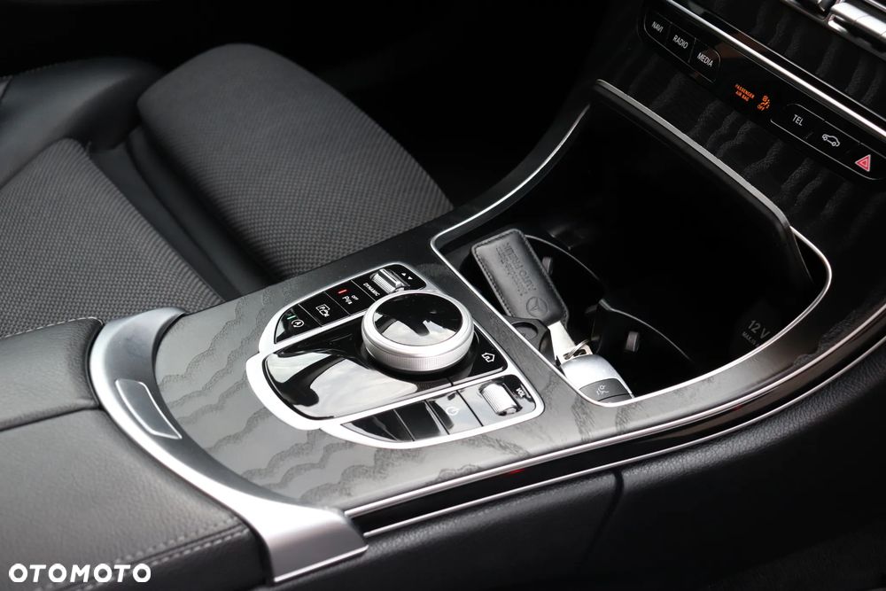 Mercedes-Benz Klasa C 220 d 9G-TRONIC Edition 19 - 13