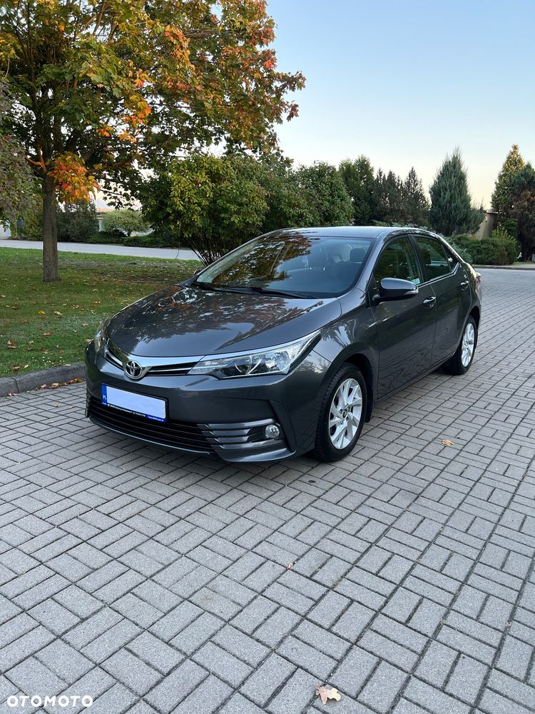 Toyota Corolla - 2
