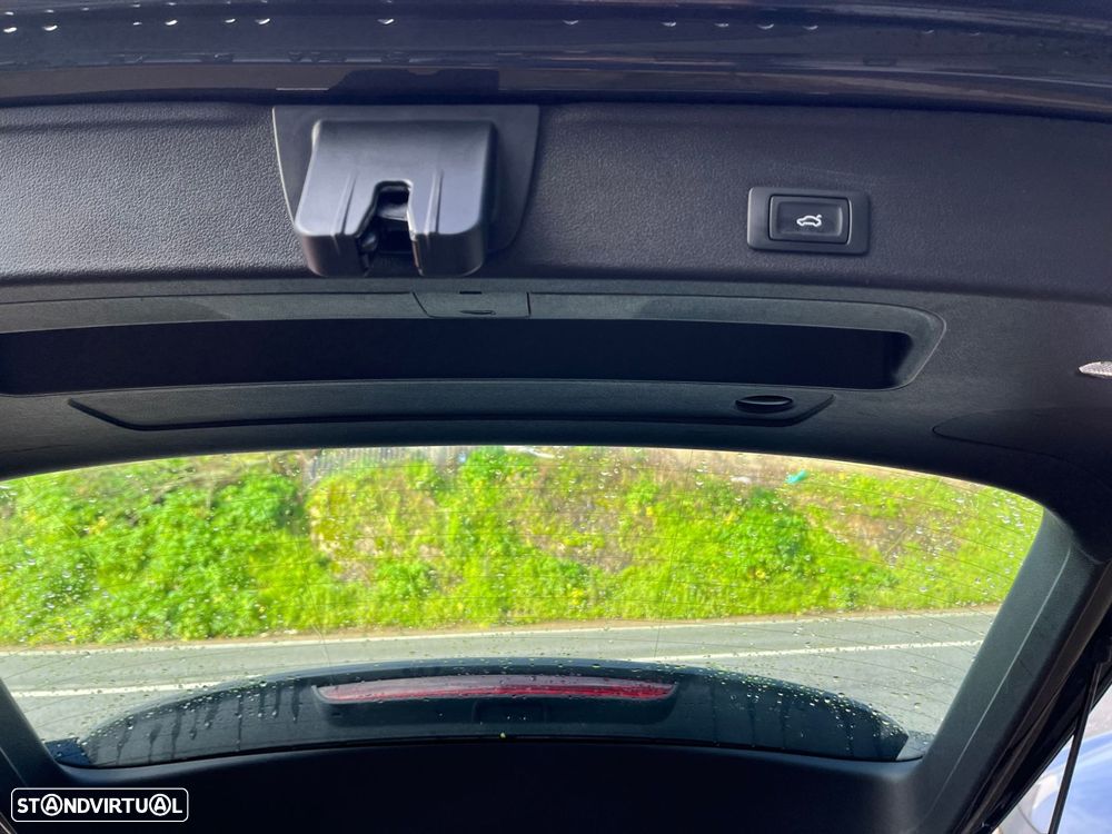 Audi A4 Avant 30 TDI S line S tronic - 32