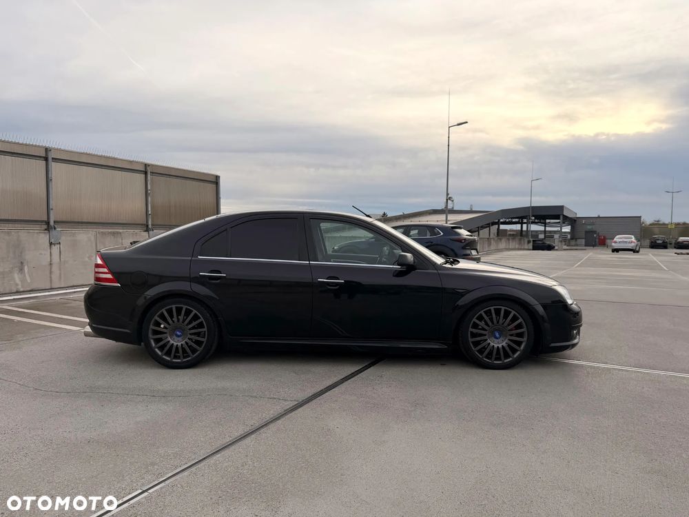 Ford Mondeo 3.0 V6 ST 220 - 9