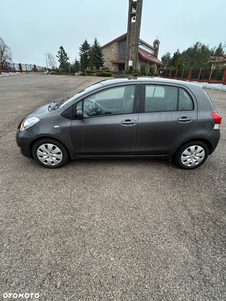 Toyota Yaris 1.33 Sol - 3