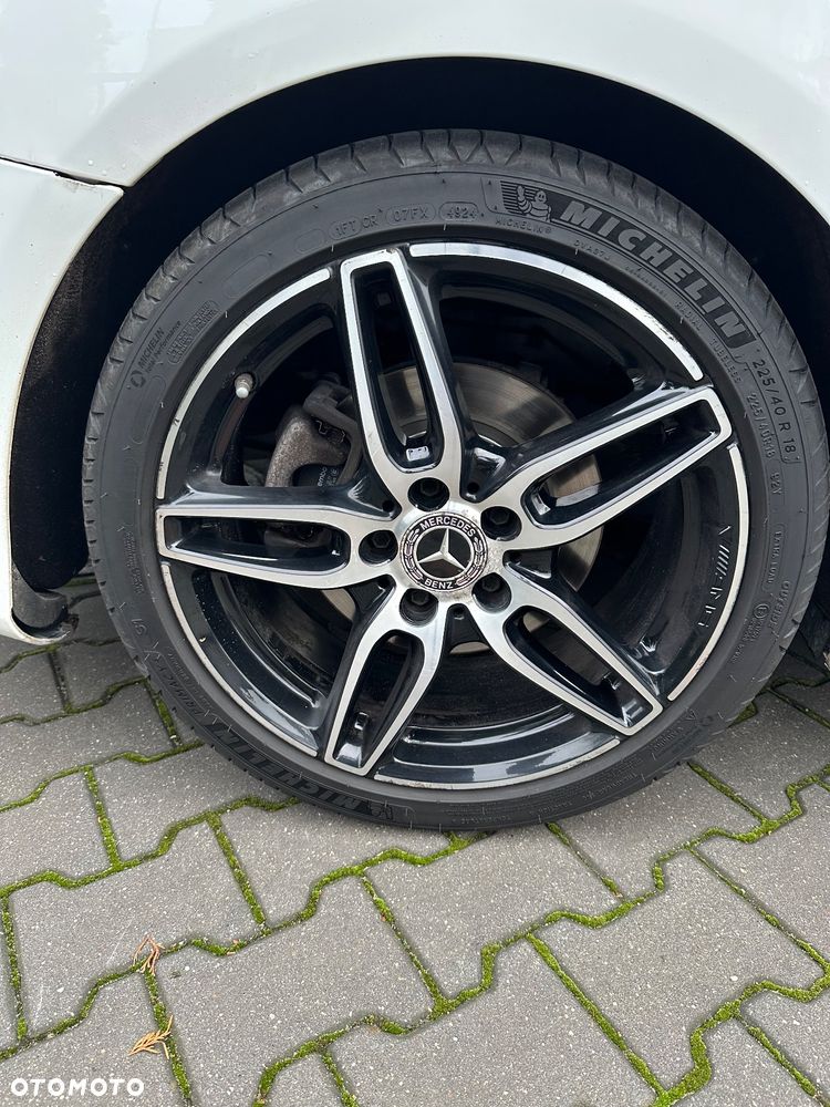 Mercedes-Benz CLA 200 7G-DCT - 9