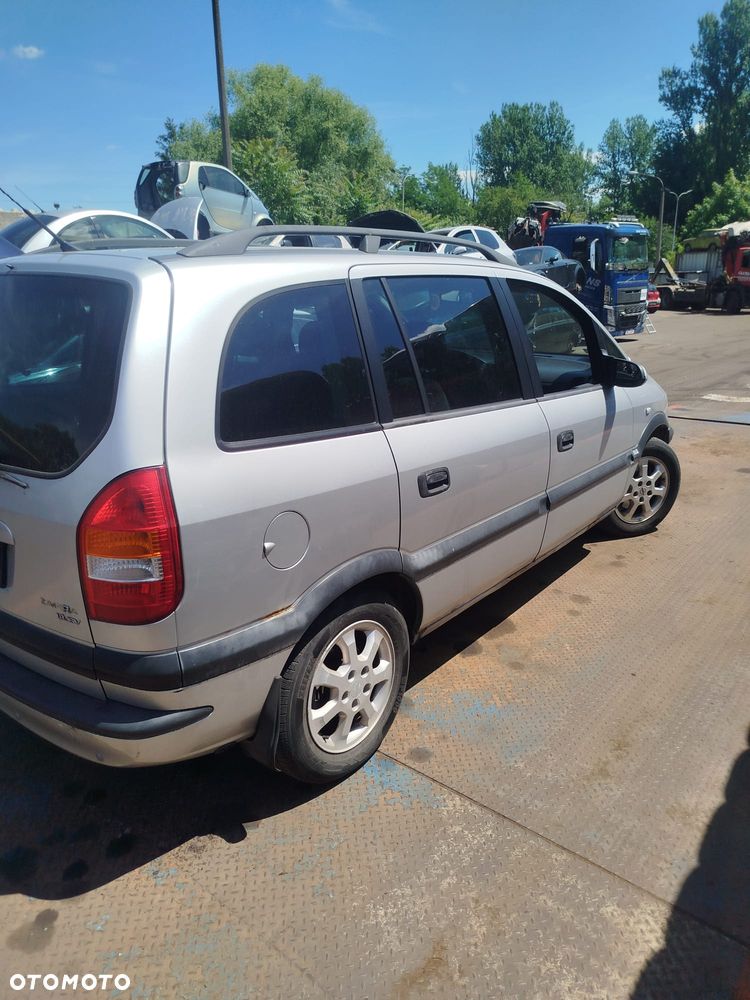 Opel Zafira A na części. - 9