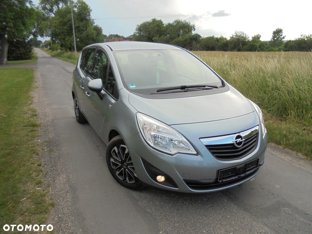 Opel Meriva 1.4 T Essentia S&S - 25