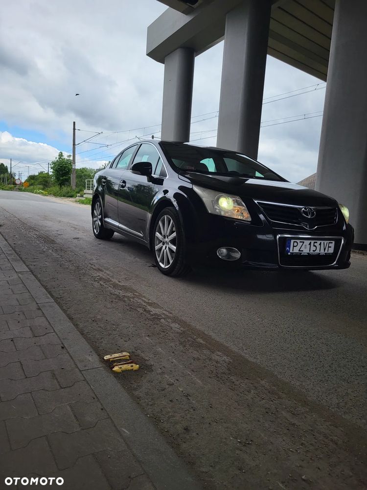 Toyota Avensis 2.2 D-4D Prestige NAVI - 1