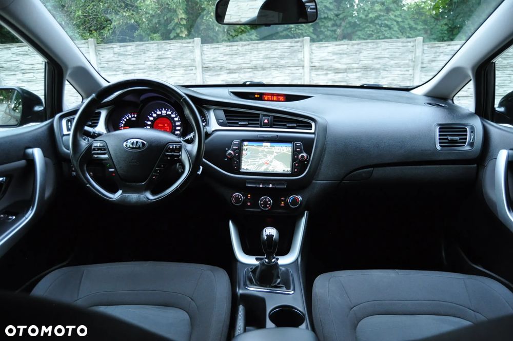 Kia Ceed 1.6 GDI L - 13