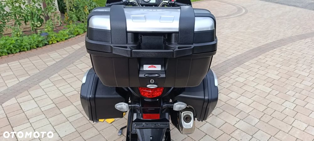 Suzuki V-STROM - 30