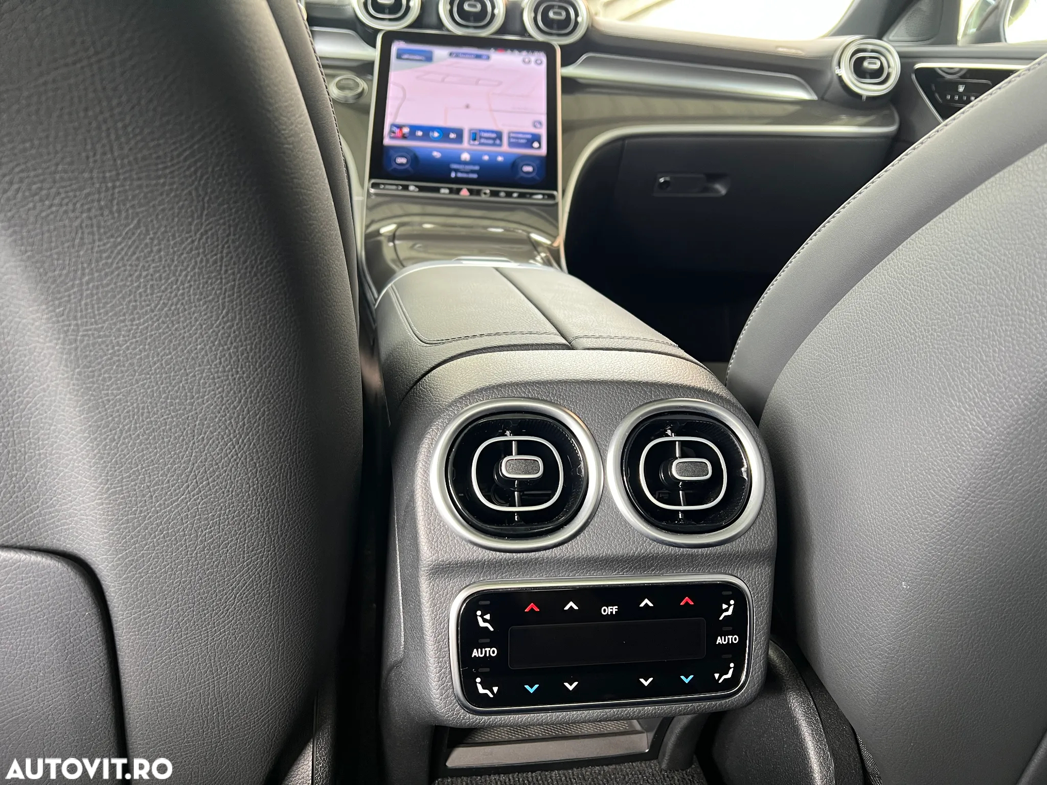 Mercedes-Benz C 300 MHEV 4MATIC - 36