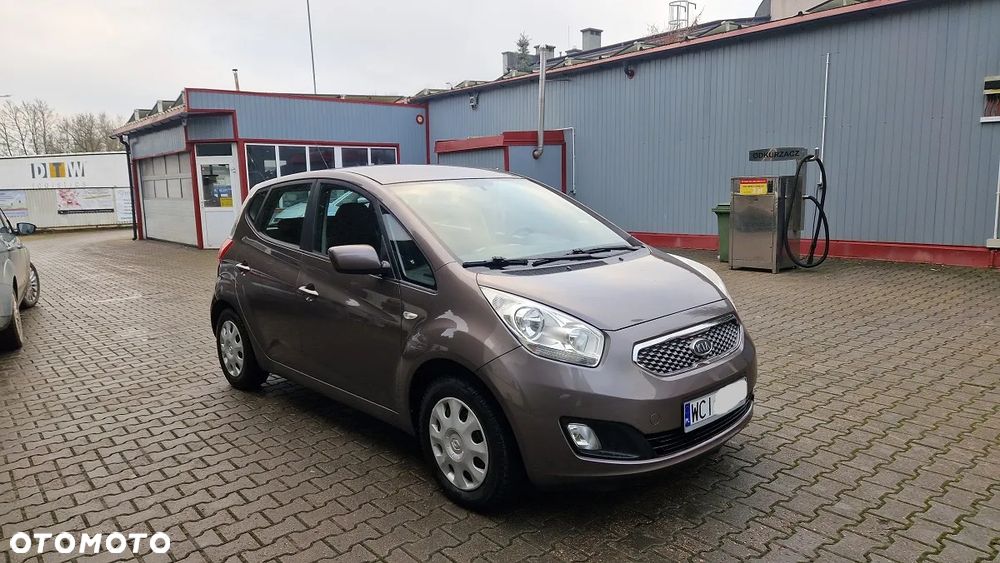 Kia Venga 1.4 L - 14