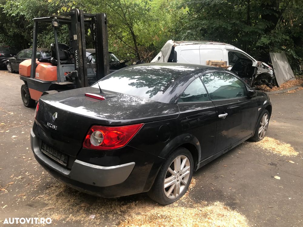 Dezmembrez Renault Megane 2 cabrio  2005 negru benzina - 9