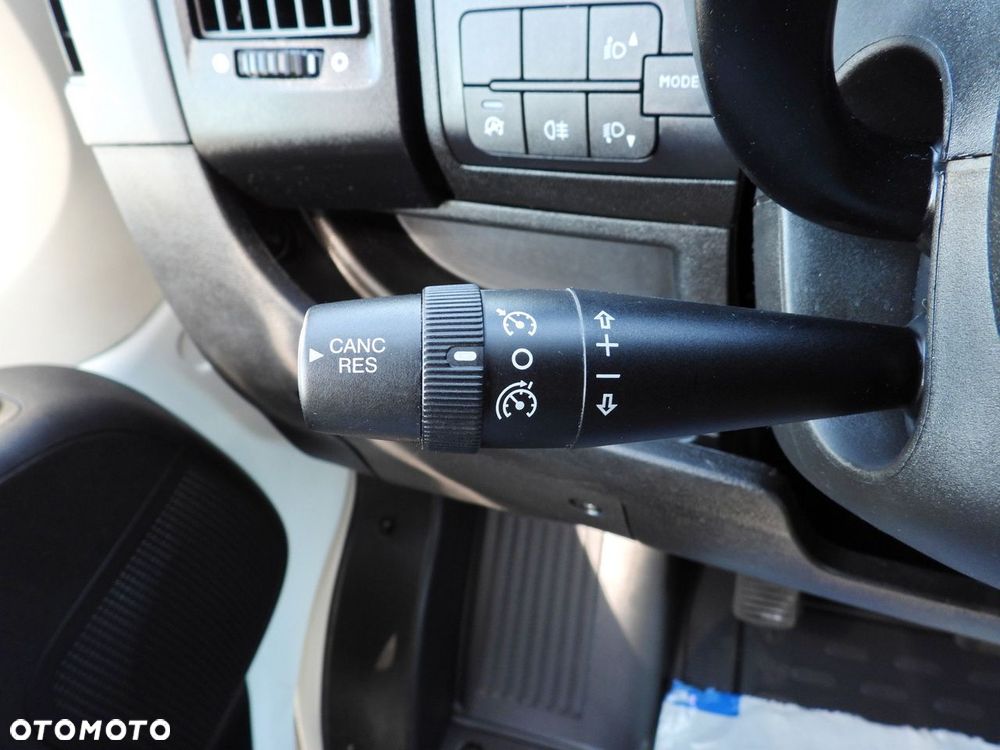 Peugeot BOXER  WYWROTKA PODWÓJNA KABINA DOKA 7 MIEJSC TEMPOMAT KLIMATYZACJA  140KM - 32