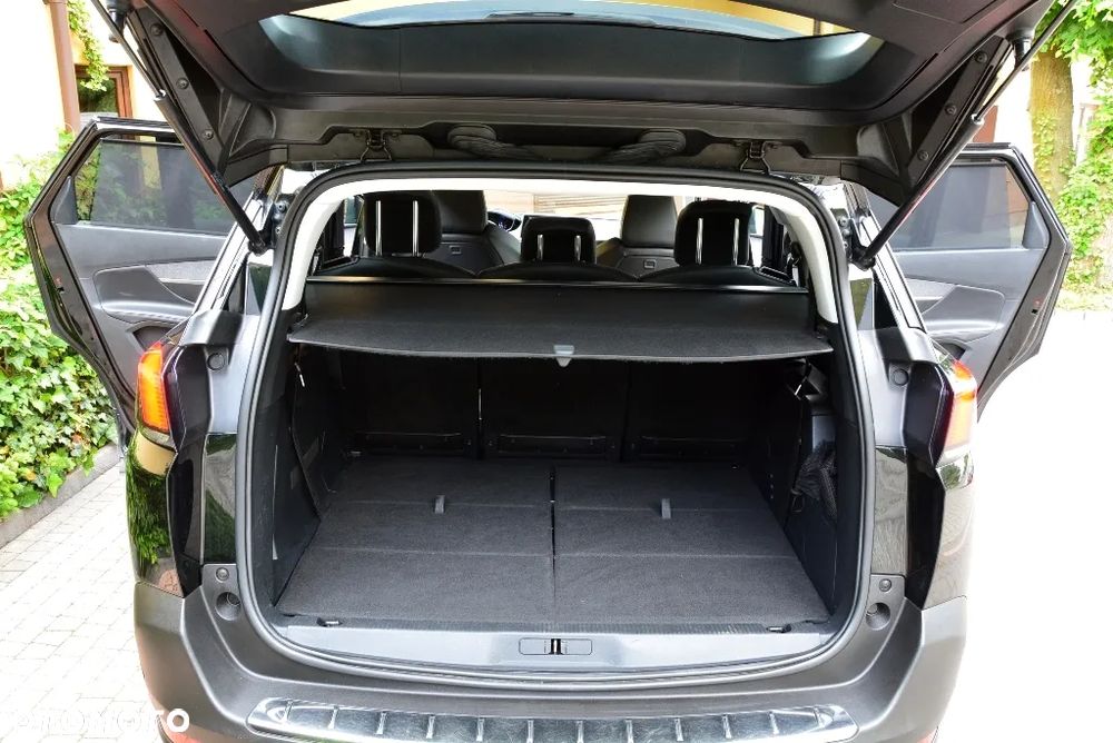 Peugeot 5008 1.6 BlueHDi Allure 7os - 18